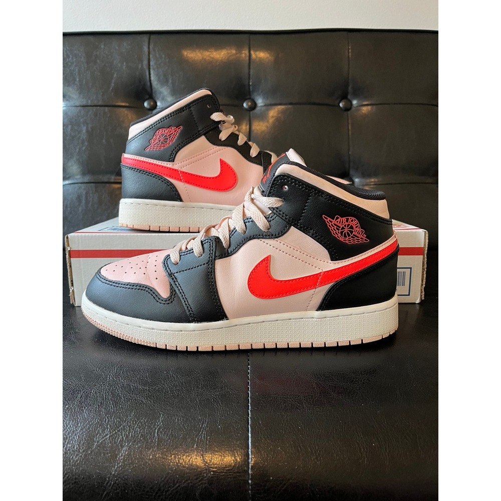 Air Jordan 1 Mid Atmosphere Black Pink‎ Crimson